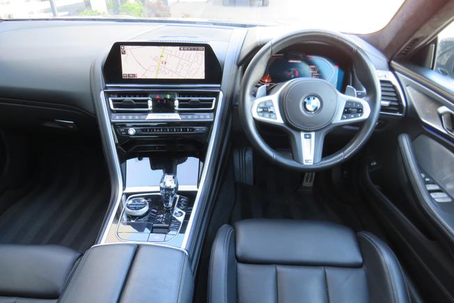 BMW 8 Series Photo 37