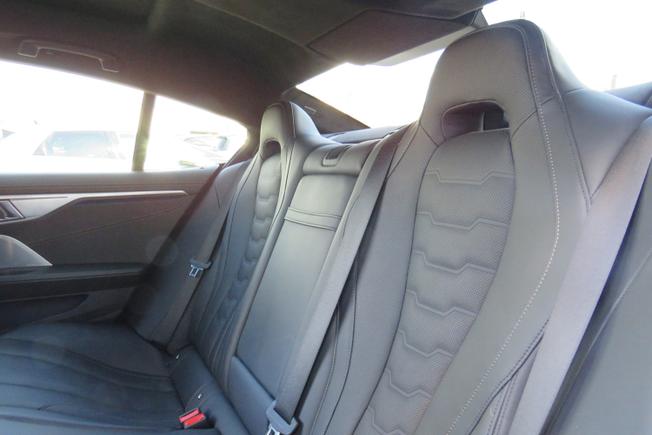 BMW 8 Series Photo 43