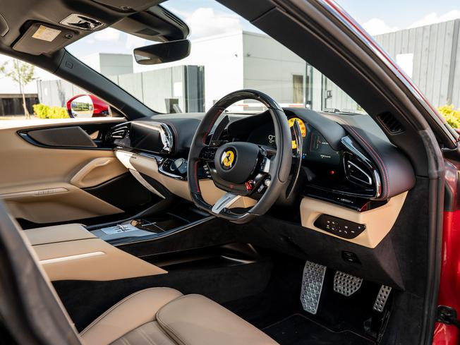 FERRARI Purosangue Photo 15