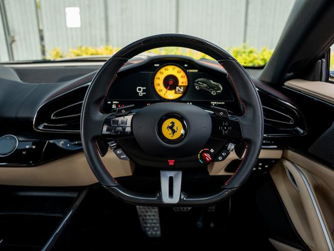 FERRARI Purosangue Photo 22