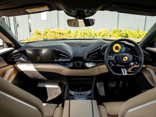 FERRARI Purosangue Photo 23