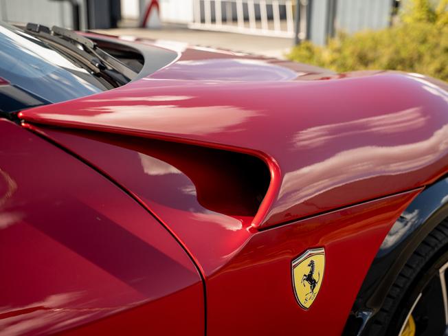 FERRARI Purosangue Photo 35
