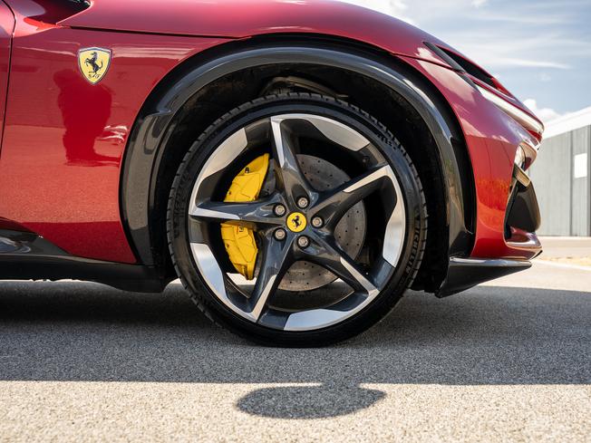 FERRARI Purosangue Photo 36