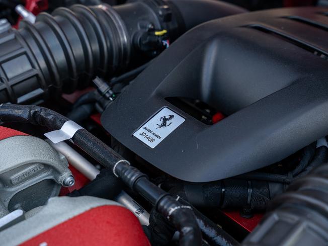 FERRARI Purosangue Photo 44