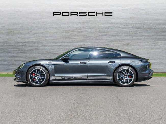 PORSCHE Taycan Photo 5
