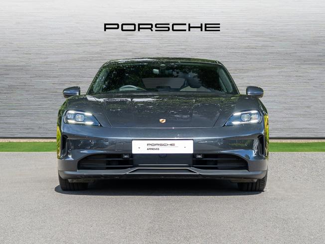 PORSCHE Taycan Photo 6