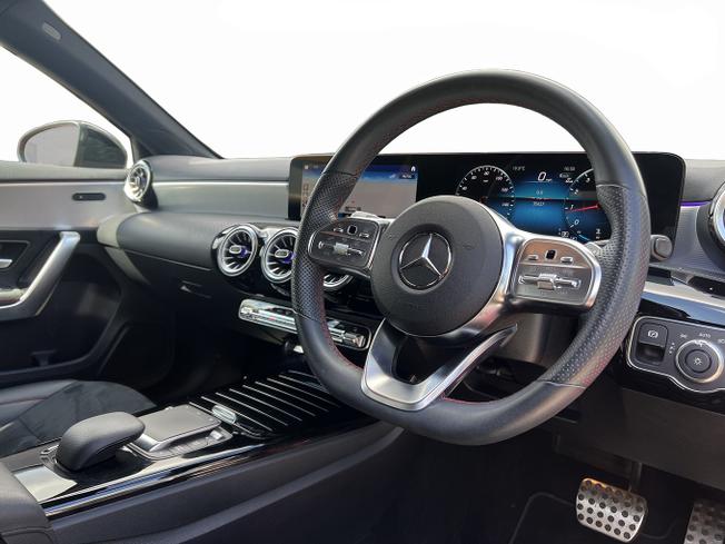 MERCEDES-BENZ A Class Photo 21