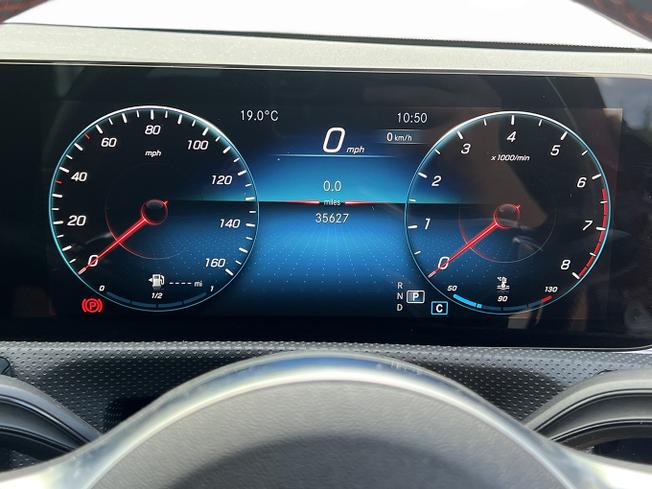 MERCEDES-BENZ A Class Photo 4