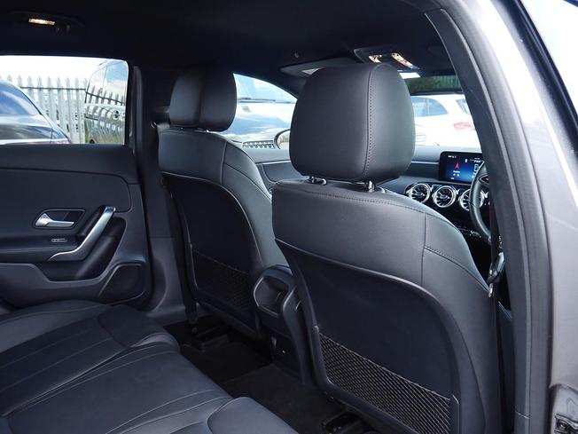 MERCEDES-BENZ A Class Photo 36