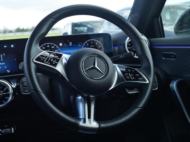 MERCEDES-BENZ A Class Photo 41