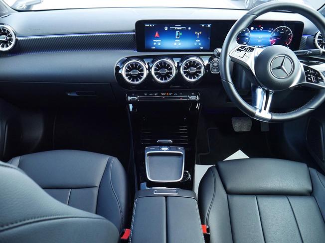 MERCEDES-BENZ A Class Photo 5