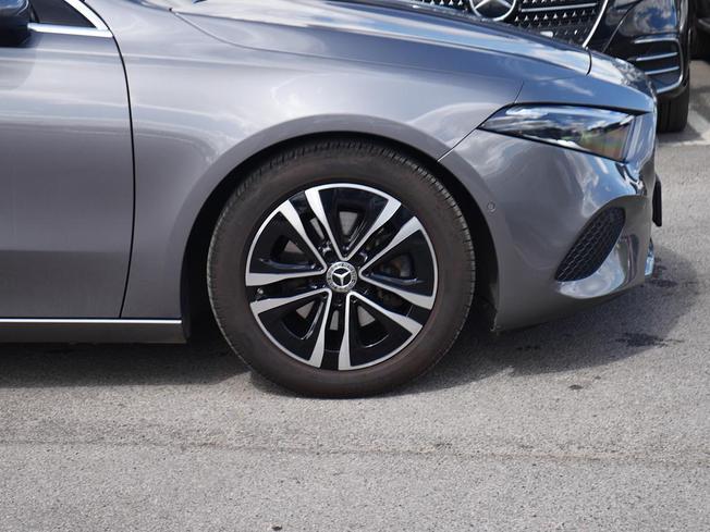 MERCEDES-BENZ A Class Photo 6