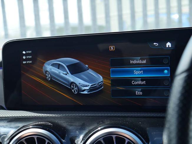 MERCEDES-BENZ CLA Class Photo 27