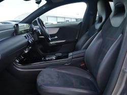 MERCEDES-BENZ CLA Class Photo 3