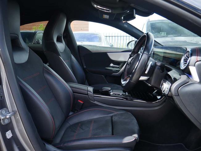 MERCEDES-BENZ CLA Class Photo 30
