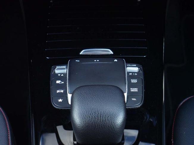 MERCEDES-BENZ CLA Class Photo 43