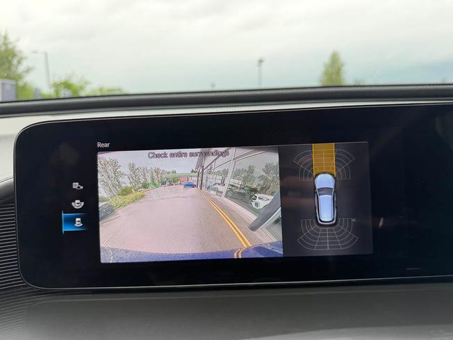 Mercedes-Benz Eqc Photo 47