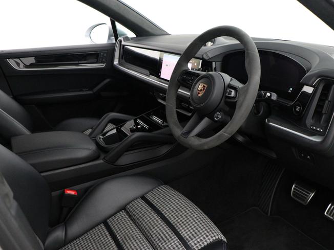 PORSCHE Cayenne Photo 3