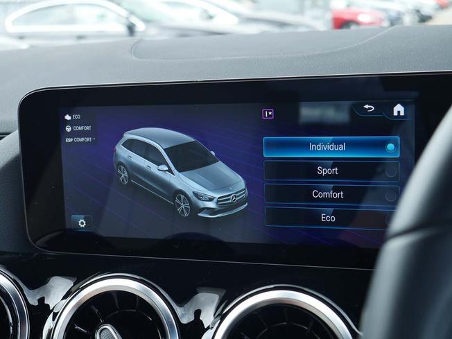 Mercedes-Benz B Class Photo 29