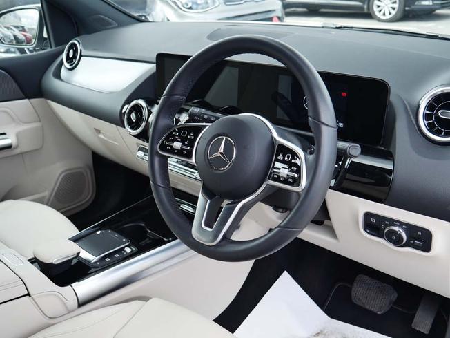 Mercedes-Benz B Class Photo 35