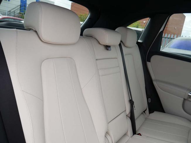 Mercedes-Benz B Class Photo 38
