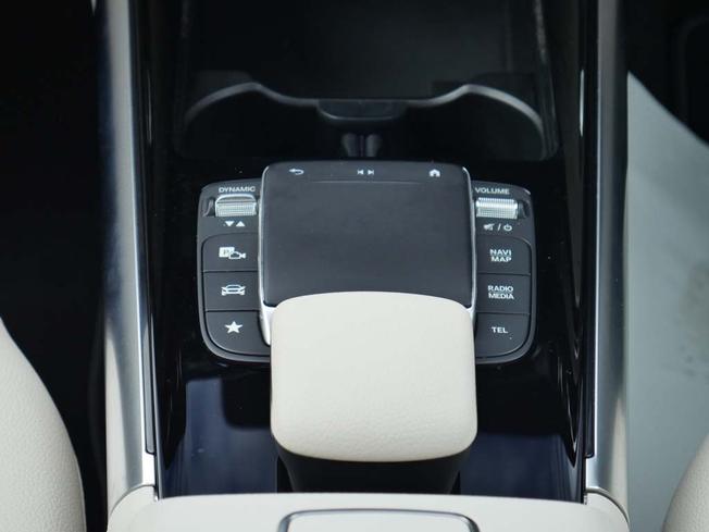 Mercedes-Benz B Class Photo 47