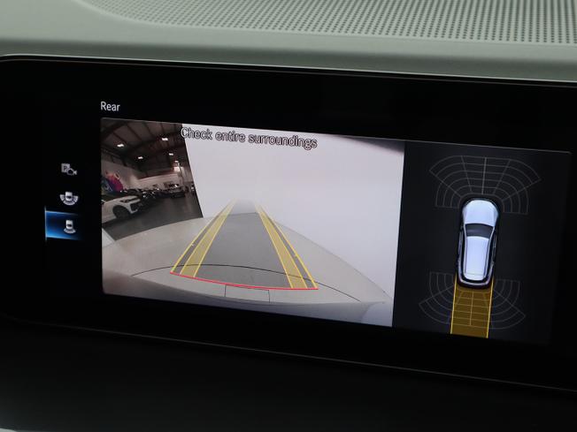 Mercedes-Benz Eqc Photo 34