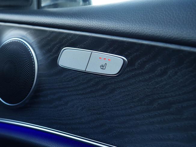 MERCEDES-BENZ E Class Photo 18