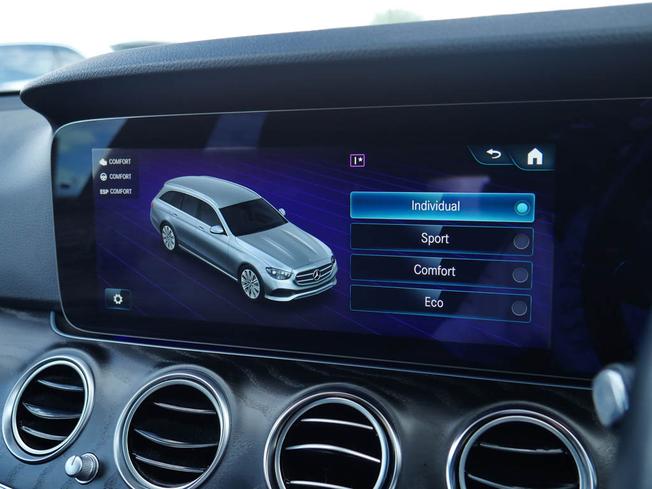MERCEDES-BENZ E Class Photo 31