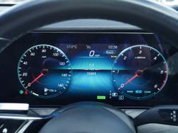 MERCEDES-BENZ E Class Photo 4