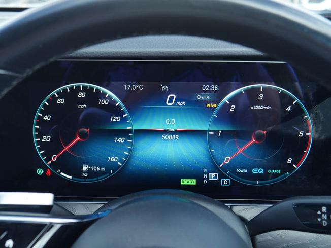MERCEDES-BENZ E Class Photo 4