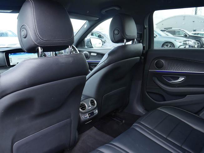 MERCEDES-BENZ E Class Photo 42