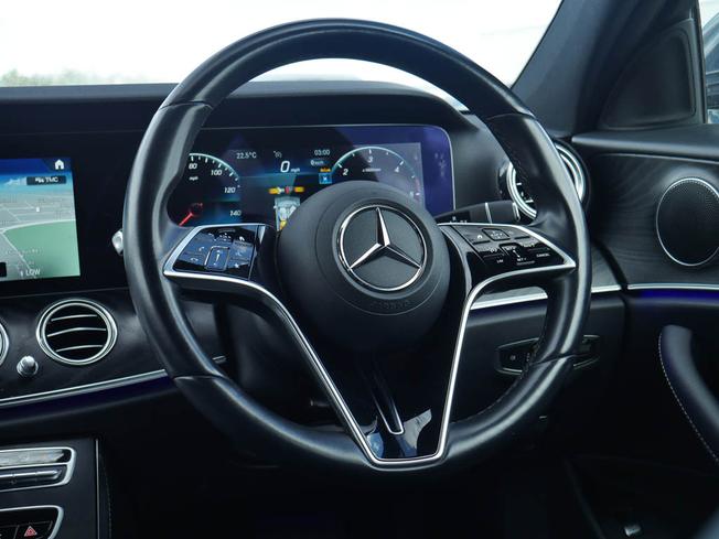 MERCEDES-BENZ E Class Photo 44