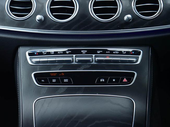 MERCEDES-BENZ E Class Photo 48