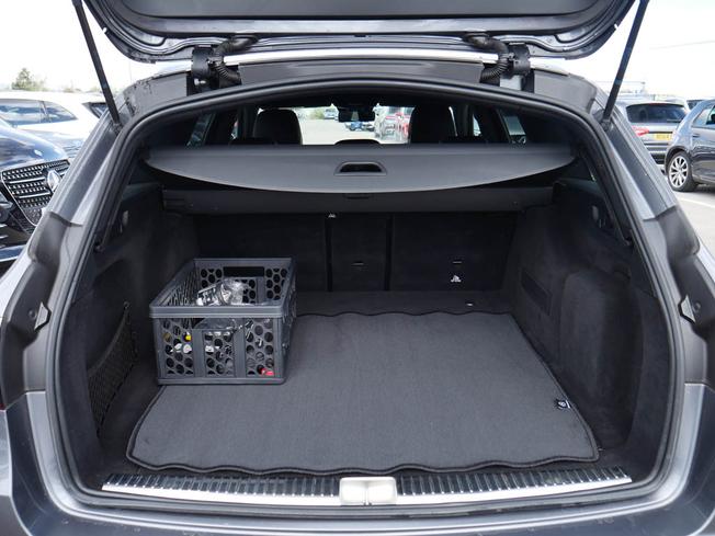 MERCEDES-BENZ E Class Photo 9