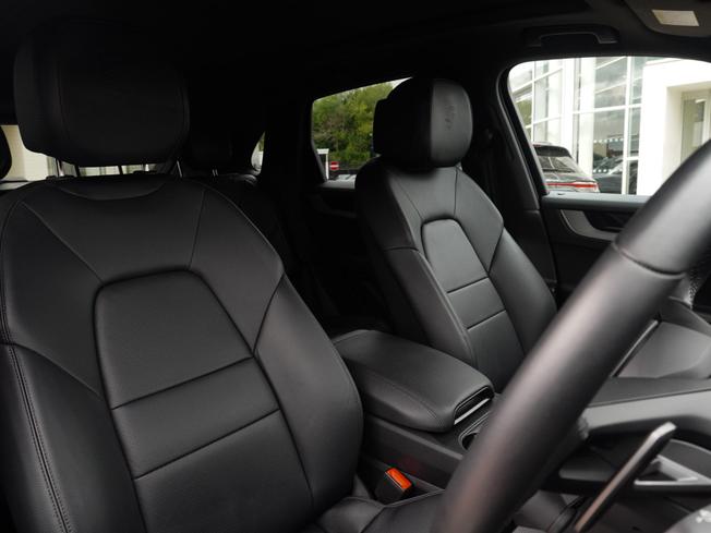 PORSCHE Cayenne Photo 10