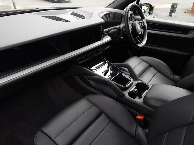 PORSCHE Cayenne Photo 3