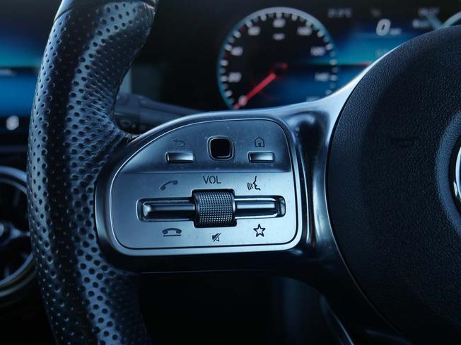 MERCEDES-BENZ Cla Class Photo 12