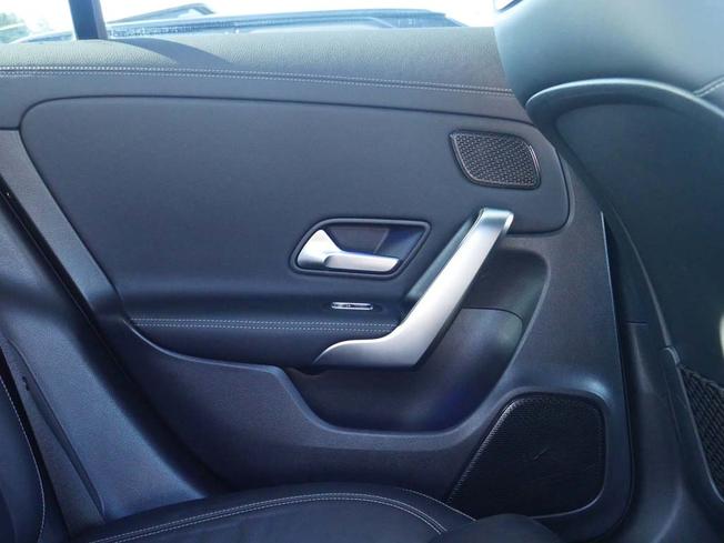 MERCEDES-BENZ Cla Class Photo 37