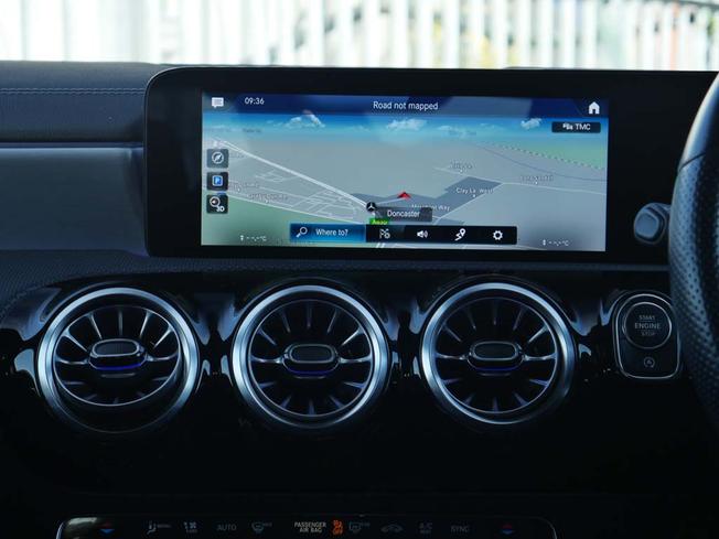 MERCEDES-BENZ Cla Class Photo 45