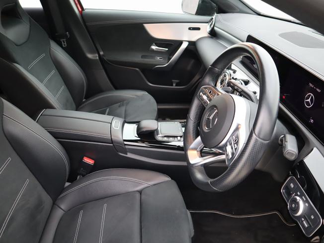 MERCEDES-BENZ A Class Photo 14
