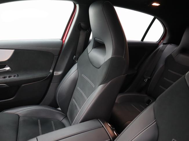 MERCEDES-BENZ A Class Photo 16