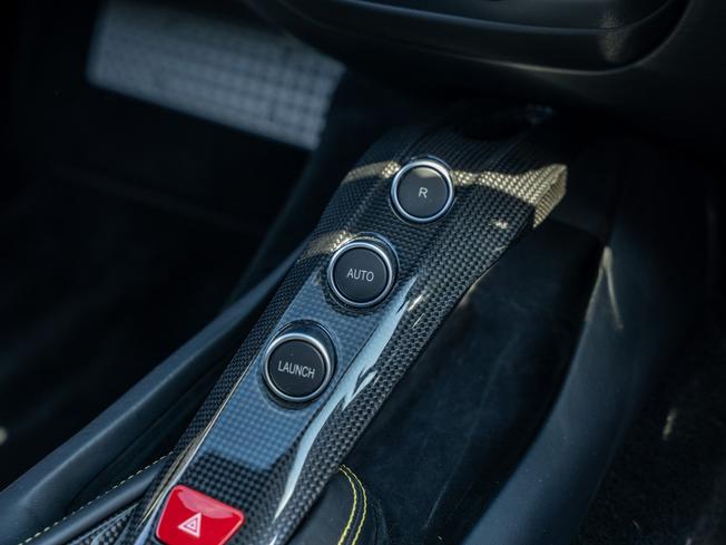 FERRARI F12 Berlinetta Photo 13