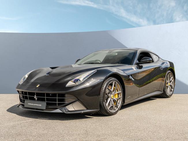 FERRARI F12 Berlinetta Photo 2