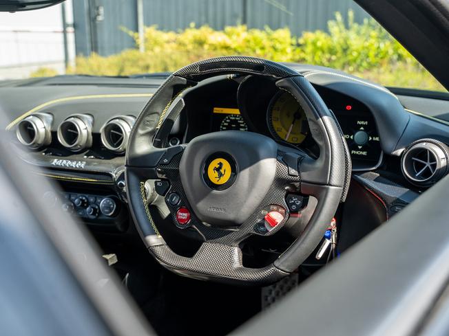 FERRARI F12 Berlinetta Photo 20