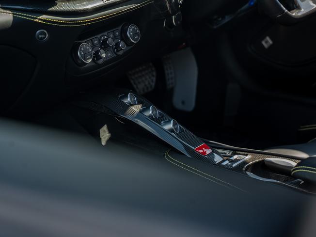 FERRARI F12 Berlinetta Photo 23