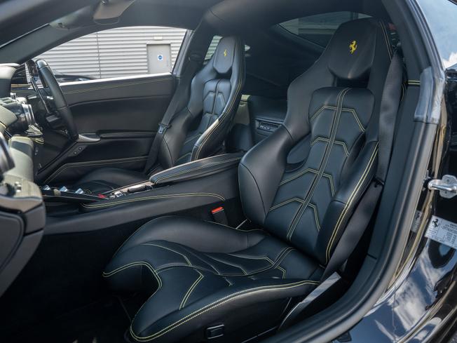 FERRARI F12 Berlinetta Photo 25