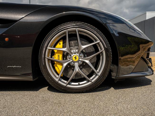 FERRARI F12 Berlinetta Photo 26