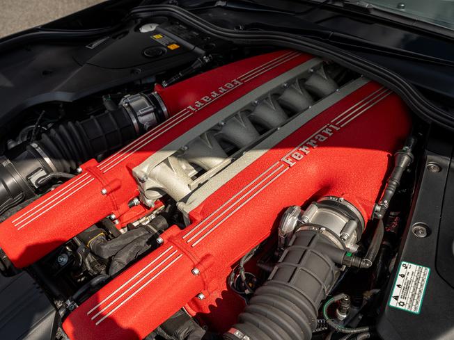 FERRARI F12 Berlinetta Photo 36