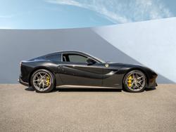 FERRARI F12 Berlinetta Photo 5